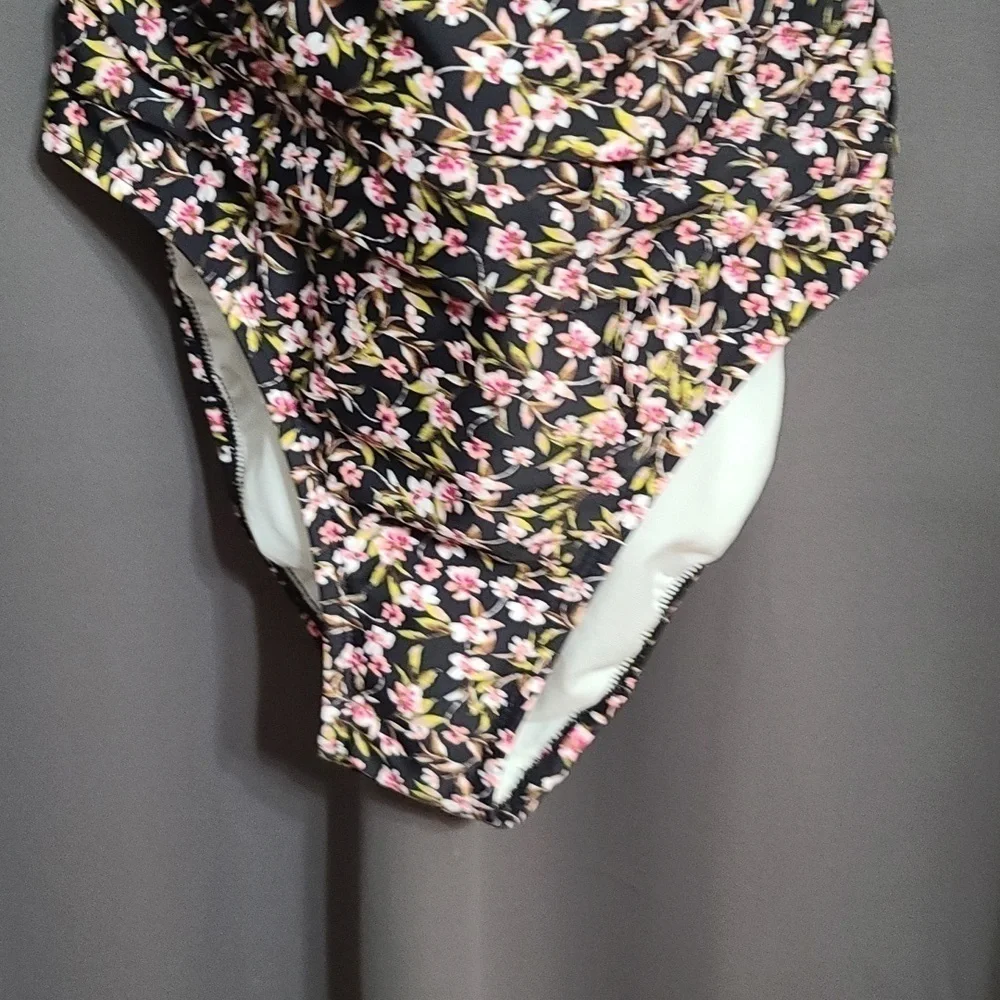 NWOT Kona Sol Womens Swimsuit Black Pink‎ Floral Ruffle Adjustable Straps Sz L